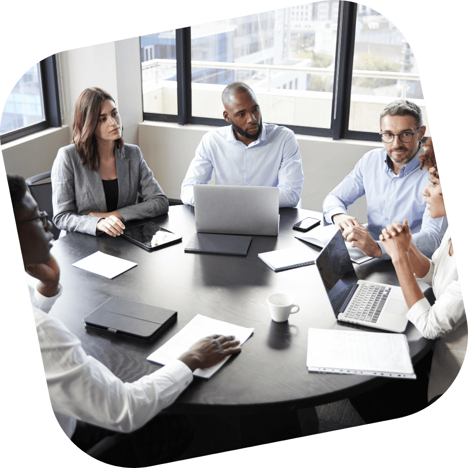 With SYOOU, you have the possibility of sharing and exchanging business cards with one person or more people.